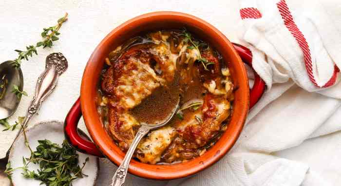 Soup onion french vegetarian recipe bread cheese toasted